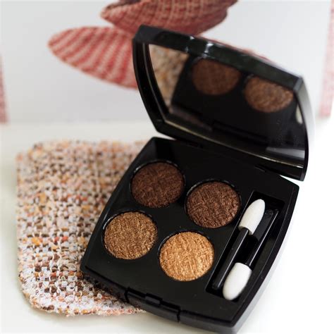 chanel tweed palette meaning.